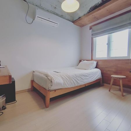 Good Day Mate Hostel Пусан Екстериор снимка