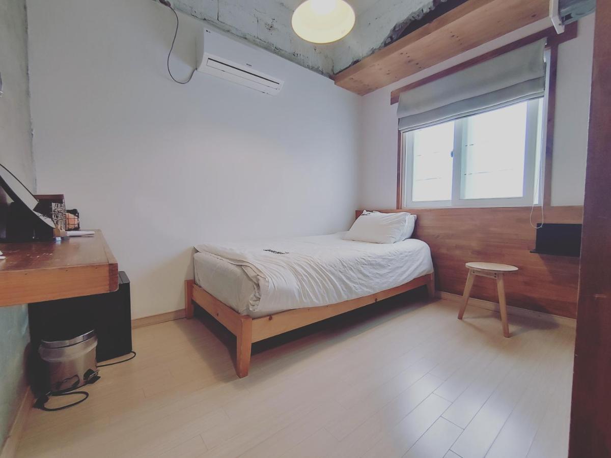 Good Day Mate Hostel Пусан Екстериор снимка